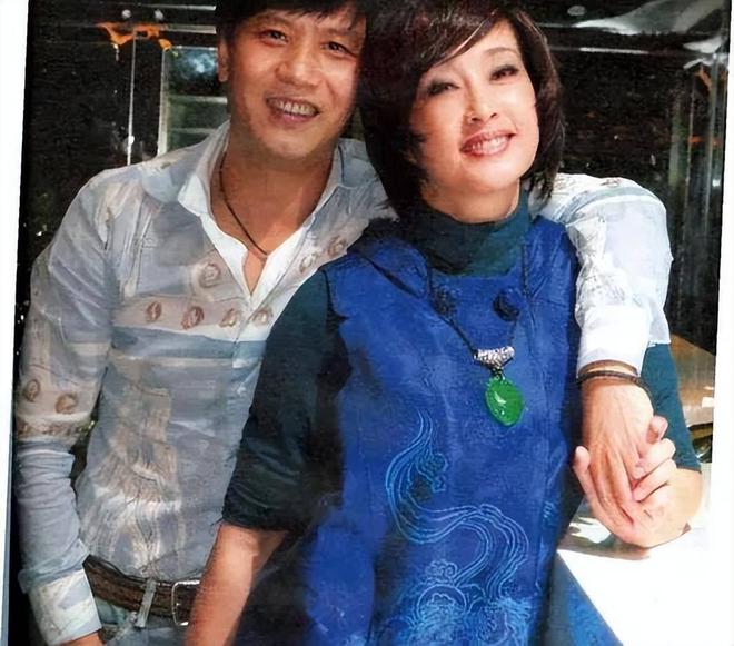 说：当年如果我下手快一点今天就没你了球王会app1988年沈醉遇到刘晓庆(图9)