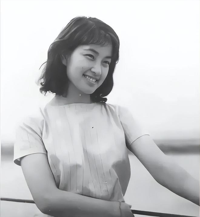 说：当年如果我下手快一点今天就没你了球王会app1988年沈醉遇到刘晓庆(图18)