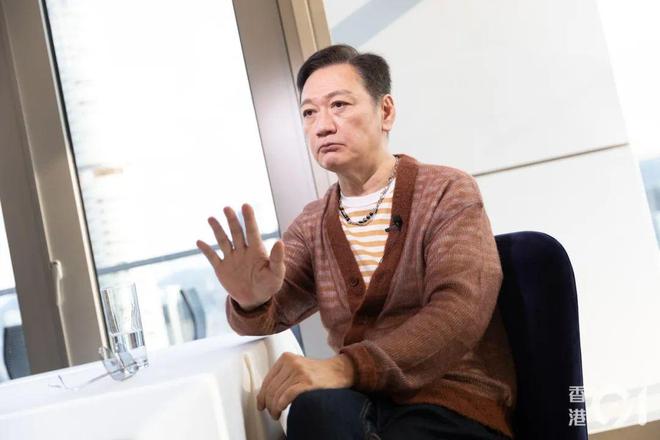 家拍戏不介意被嘲五音不全：我不觉得前TVB男星自爆因一个原因拒返娘(图2)